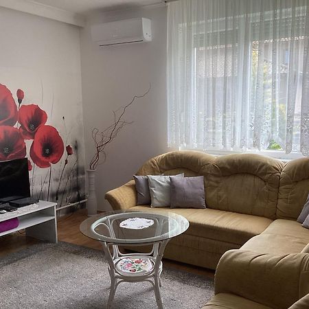 Villa Sueti Nyaralo Balatonmáriafürdő Esterno foto