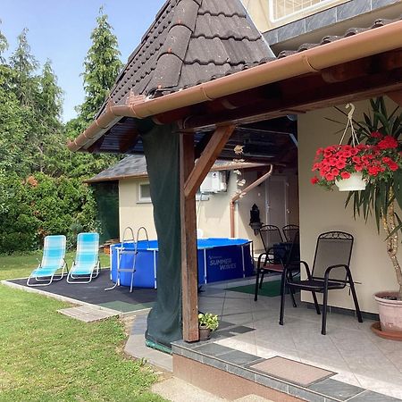 Villa Sueti Nyaralo Balatonmáriafürdő Esterno foto