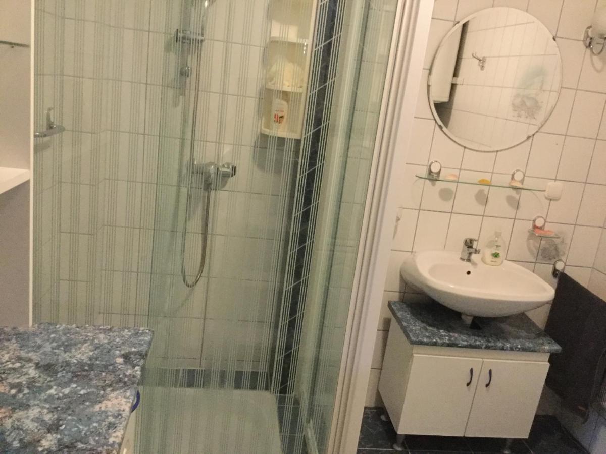 Villa Sueti Nyaralo Balatonmáriafürdő Esterno foto