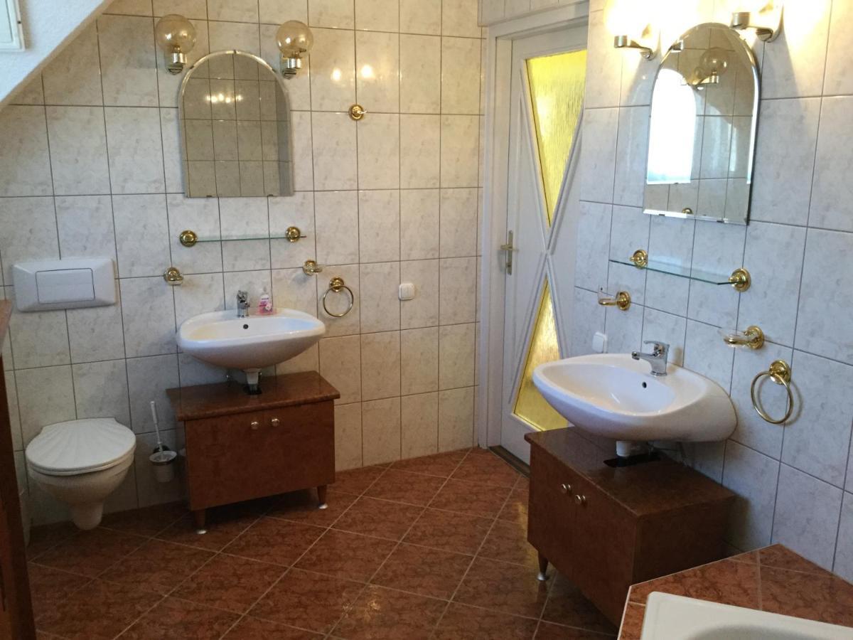 Villa Sueti Nyaralo Balatonmáriafürdő Esterno foto