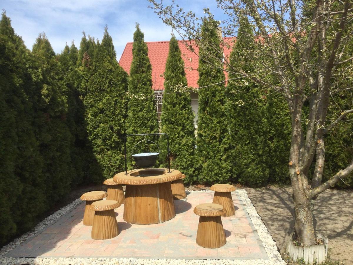 Villa Sueti Nyaralo Balatonmáriafürdő Esterno foto